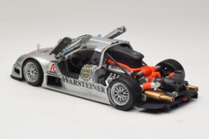 Mercedes CLK GTR #10 Warsteiner 1999 Maisto 1:18 38848 Métal — image 5 sur 8