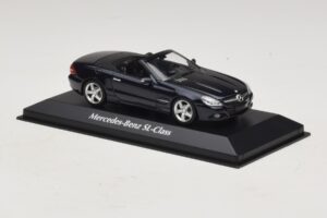 Mercedes SL R230 Bleu Métallisé Maxichamps 1:43 940037531 Métal — image 3 sur 5