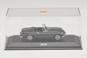 MG MGB Mk1 Vert Maxichamps 1:43 940131031 Métal — image 4 sur 5