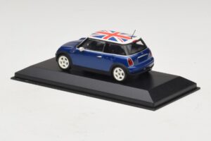 Mini Cooper S R53 Bleu Avec Drapeau Britannique Minichamps 1:43 MINI026 Métal — image 3 sur 4