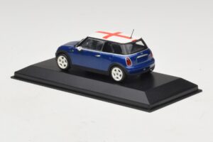 Mini Cooper S R53 Bleu Avec Drapeau Anglais Minichamps 1:43 MINI012 Métal — image 3 sur 5