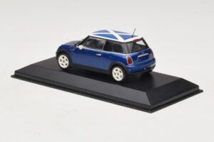 Mini Cooper S R53 Bleu Avec Drapeau Écossais Minichamps 1:43 MINI016 Métal — image 3 sur 5