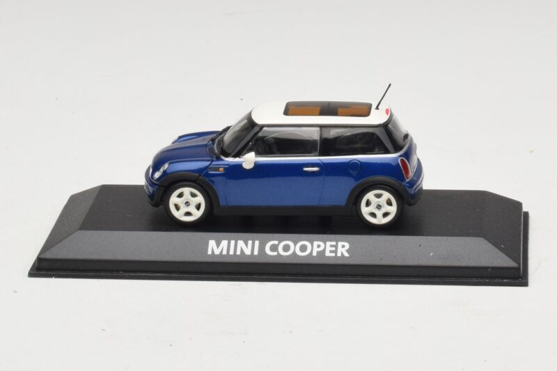 Mini Cooper S R53 Bleu Foncé Avec Toit Panoramique Minichamps 1:43 MINI021 Métal