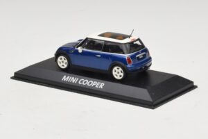 Mini Cooper S R53 Bleu Foncé Avec Toit Panoramique Minichamps 1:43 MINI021 Métal — image 3 sur 4