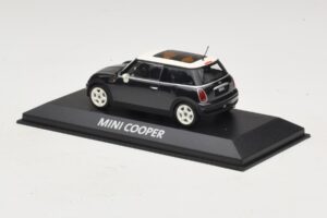 Mini Cooper S R53 Vert Foncé Avec Toit Panoramique Minichamps 1:43 MINI015 Métal — image 3 sur 4