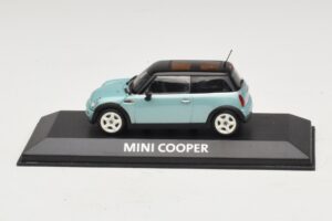 Mini Cooper S R53 Bleu Clair Métallisé Avec Toit Noir Minichamps 1:43 MINI030 Métal