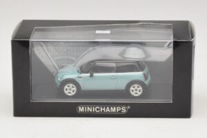 Mini Cooper S R53 Bleu Clair Métallisé Avec Toit Noir Minichamps 1:43 MINI030 Métal — image 4 sur 4