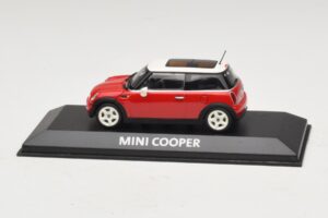Mini Cooper S R53 Rouge Avec Toit Panoramique Minichamps 1:43 MINI024 Métal