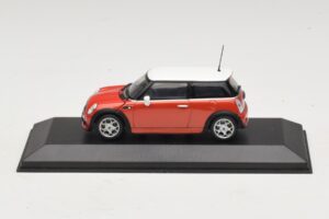 Mini Cooper S R53 Rouge Avec Toit Blanc Minichamps 1:43 MINI025 Métal