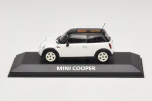 Mini Cooper S R53 Blanc Avec Toit Noir Minichamps 1:43 MINI027 Métal