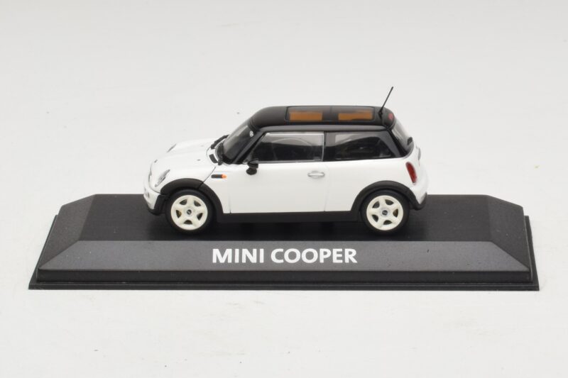 Mini Cooper S R53 Blanc Avec Toit Noir Minichamps 1:43 MINI027 Métal