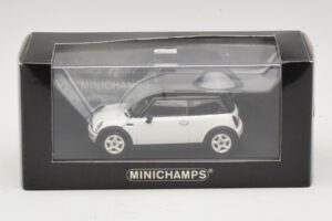 Mini Cooper S R53 Blanc Avec Toit Noir Minichamps 1:43 MINI027 Métal — image 4 sur 4