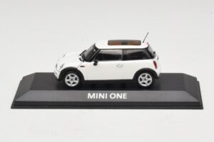Mini Cooper S R53 Blanc Avec Toit Panoramique Minichamps 1:43 MINI020 Métal