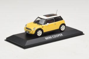 Mini Cooper S R53 Jaune Avec Toit Panoramique Jaune Minichamps 1:43 MINI029 Métal — image 2 sur 4