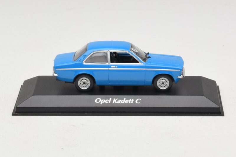 Opel Kadett C Bleu Maxichamps 1:43 940045601 Métal