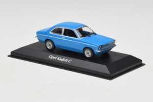 Opel Kadett C Bleu Maxichamps 1:43 940045601 Métal — image 3 sur 5