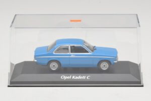 Opel Kadett C Bleu Maxichamps 1:43 940045601 Métal — image 4 sur 5