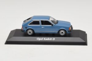 Opel Kadett D Bleu Maxichamps 1:43 940044100 Métal