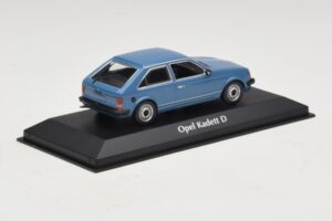 Opel Kadett D Bleu Maxichamps 1:43 940044100 Métal — image 2 sur 5