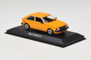 Opel Kadett D Orange Maxichamps 1:43 940044101 Métal — image 3 sur 5