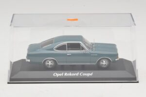 Opel Rekord C Coupé Bleu Maxichamps 1:43 940046121 Métal — image 4 sur 5