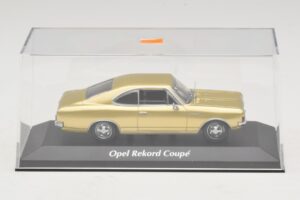 Opel Rekord C Coupé Or Maxichamps 1:43 940046120 Métal — image 4 sur 5