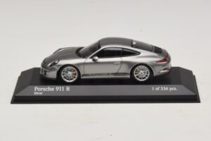 Porsche 911 991.1 R Argent Minichamps 1:43 Porsche 911 991.1 R Argent Minichamps 1:43 410066224 Métal