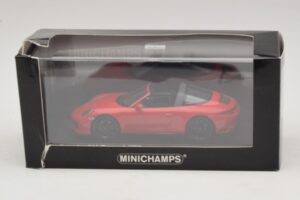 Porsche 911 991.1 Targa 4 GTS Rouge Minichamps 1:43 410067340 Métal — image 5 sur 5