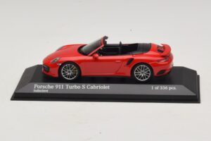 Porsche 911 991.1 Turbo S Cabriolet Rouge Minichamps 1:43 Porsche 911 991.1 Turbo S Cabriolet Rouge Minichamps 1:43 410067180 Métal