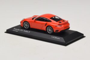 Porsche 911 991.1 Turbo S Orange Minichamps 1:43 410067171 Métal — image 3 sur 5