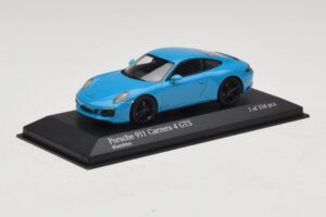 Porsche 911 991.2 Carrera 4 GTS Miami Blue Minichamps 1:43 410067322 Métal — image 2 sur 5