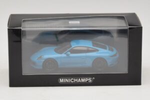 Porsche 911 991.2 Carrera 4 GTS Miami Blue Minichamps 1:43 410067322 Métal — image 5 sur 5
