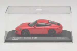 Porsche 911 991.2 Carrera 4 GTS Rouge Minichamps 1:43 410067320 Métal — image 4 sur 5