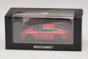 Porsche 911 991.2 Carrera 4 GTS Rouge Minichamps 1:43 410067320 Métal — image 5 sur 5