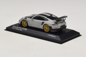 Porsche 911 991.2 GT2 RS Weissach Package Chalk Minichamps 1:43 410067220 Métal — image 3 sur 5