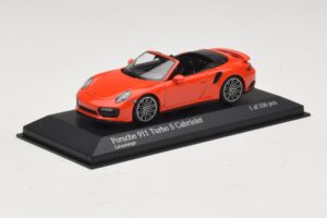 Porsche 911 991 Turbo S Cabriolet Orange Minichamps 1:43 410067181 Métal — image 2 sur 5