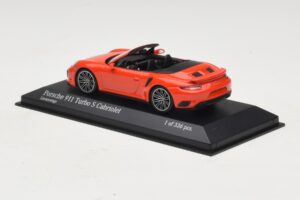 Porsche 911 991 Turbo S Cabriolet Orange Minichamps 1:43 410067181 Métal — image 3 sur 5