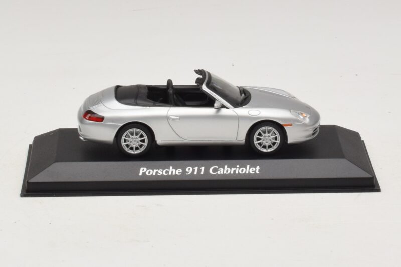 Porsche 911 996 Cabriolet Argent Maxichamps 1:43 940061031 Métal