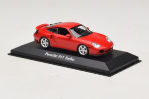 Porsche 911 996 Turbo Rouge Maxichamps 1:43 940069300 Métal — image 3 sur 5