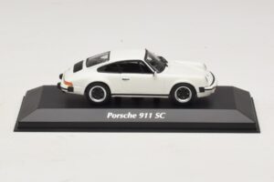 Porsche 911 SC Blanc Maxichamps 1:43 940062020 Métal