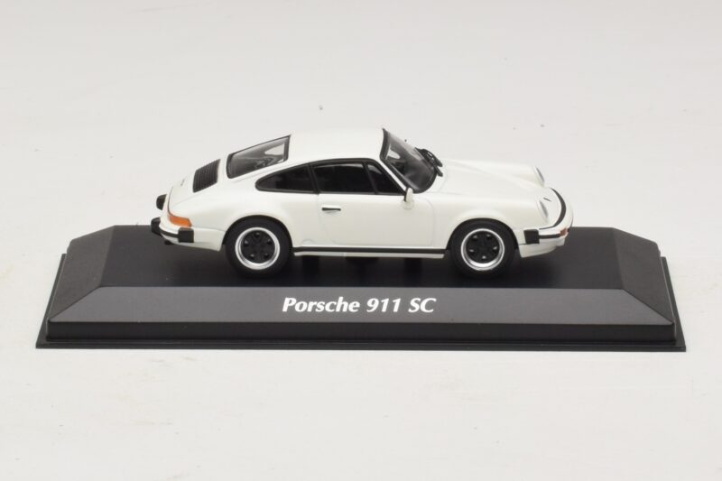 Porsche 911 SC Blanc Maxichamps 1:43 940062020 Métal