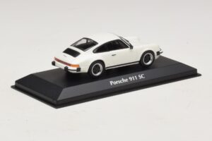 Porsche 911 SC Blanc Maxichamps 1:43 940062020 Métal — image 2 sur 5