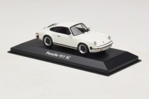 Porsche 911 SC Blanc Maxichamps 1:43 940062020 Métal — image 3 sur 5