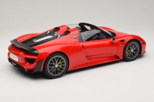 Porsche 918 Spyder Weissach Package Guards Red AUTOart 1:12 12122 Métal — image 3 sur 8