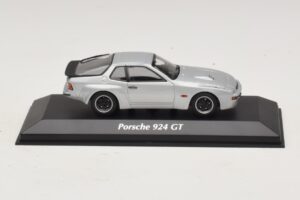 Porsche 924 GT Argent Maxichamps 1:43 Porsche 924 GT Argent Maxichamps 1:43 940066122 Métal