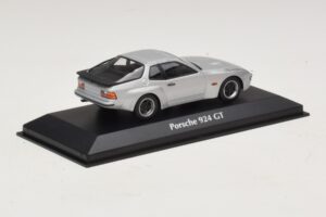 Porsche 924 GT Argent Maxichamps 1:43 940066122 Métal — image 2 sur 5