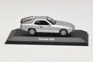 Porsche 924 Argent Maxichamps 1:43 940062120 Métal