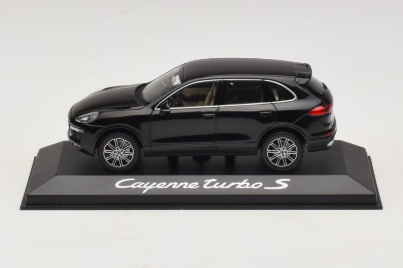 Porsche Cayenne 958 Turbo S Noir Minichamps 1:43 WAP0200220E Métal