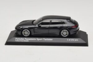Porsche Panamera 971 4 E-Hybrid Sport Turismo Gris Minichamps 1:43 410066112 Métal