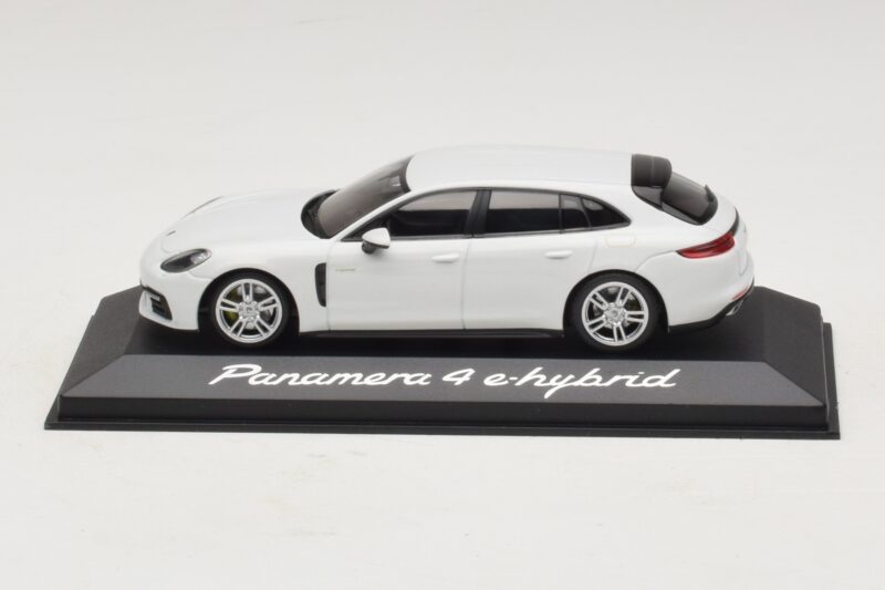Porsche Panamera 971 4 E-Hybrid Blanc Minichamps 1:43 WAP0207620H Métal